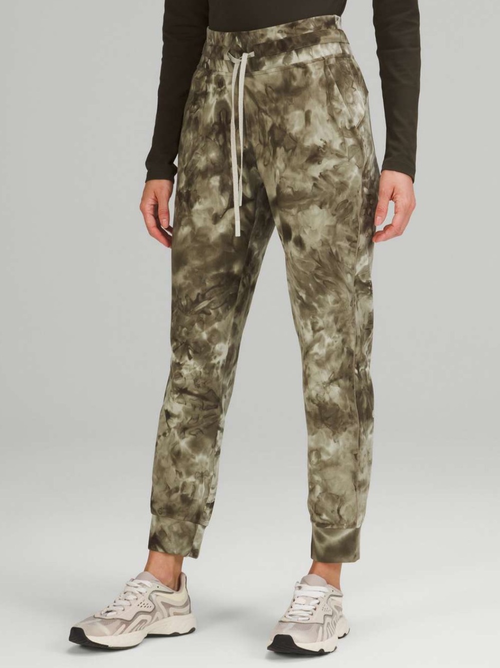 Lululemon Ready to Rulu High-Rise Jogger
7/8 Length